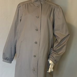 Spring rain coat gray London Fog